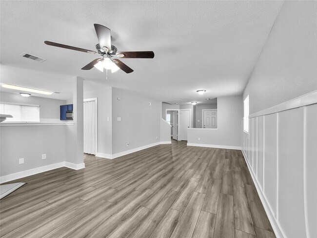 Building Photo - 10711 Cobblecreek Way
