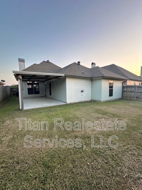 Building Photo - 204 Braxton Dr