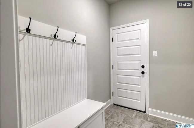 Building Photo - 115 Elledge Farm Dr