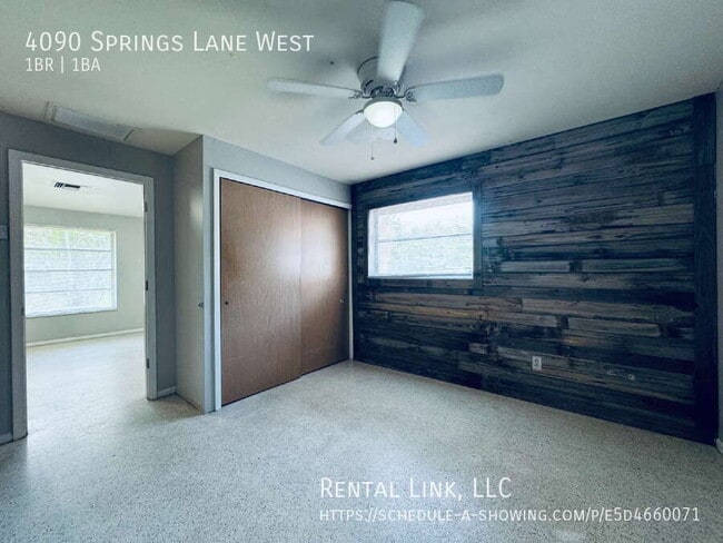 Building Photo - 4090 Springs Ln