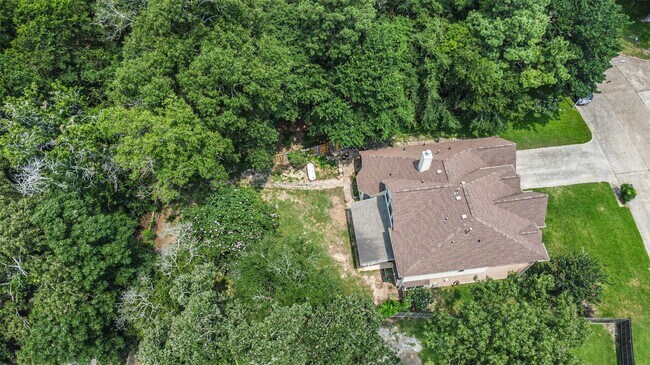 Building Photo - 811 Liberty Way