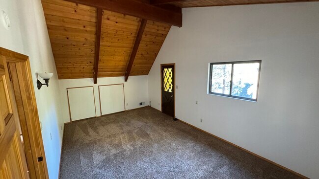 Building Photo - 2012 Symonds Dr