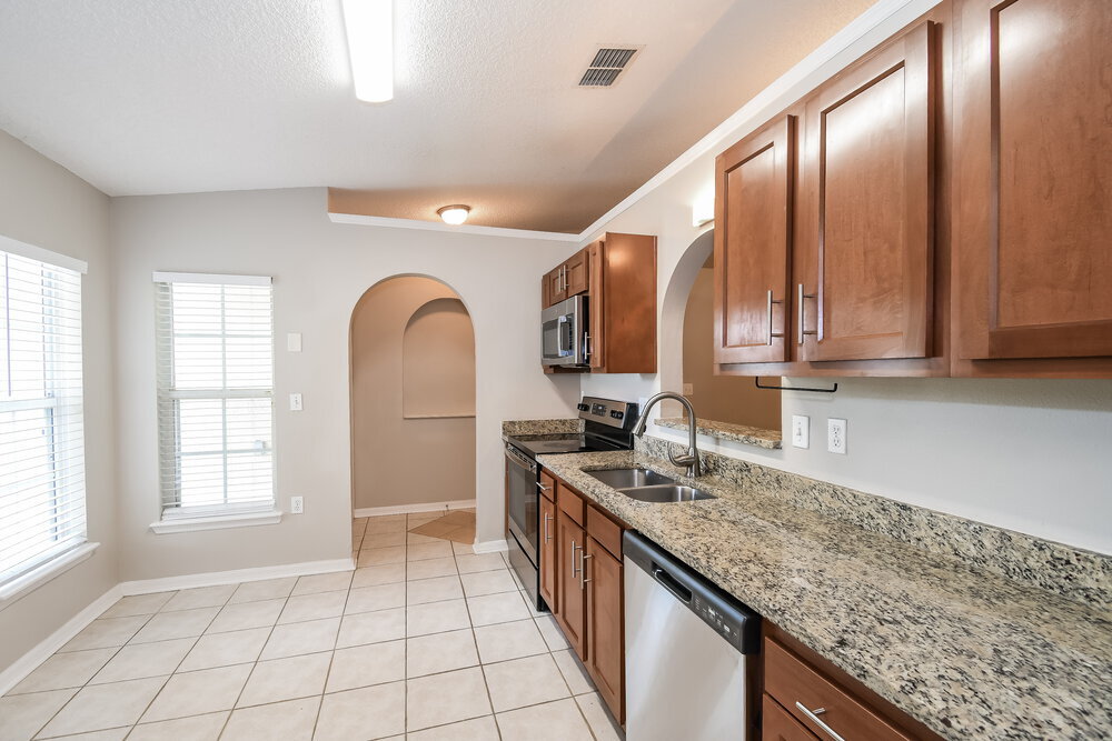 Building Photo - 2668 Lantana Lakes Dr W