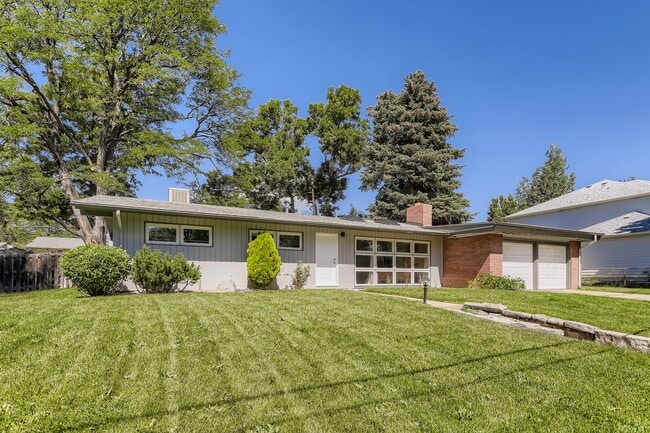 Building Photo - 2565 Teller St