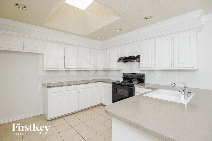 Building Photo - 1628 Reno Run