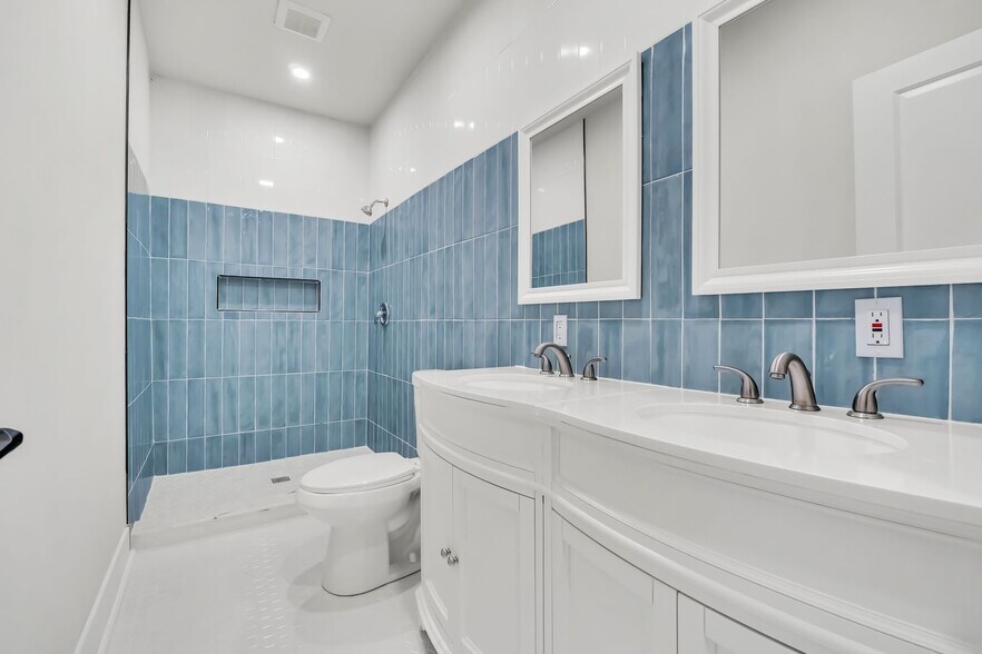 Bathroom 2 - 1655 E 118th St