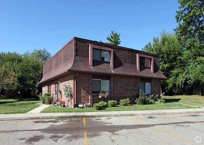 Primary Photo - Johnstown Manor Apartments