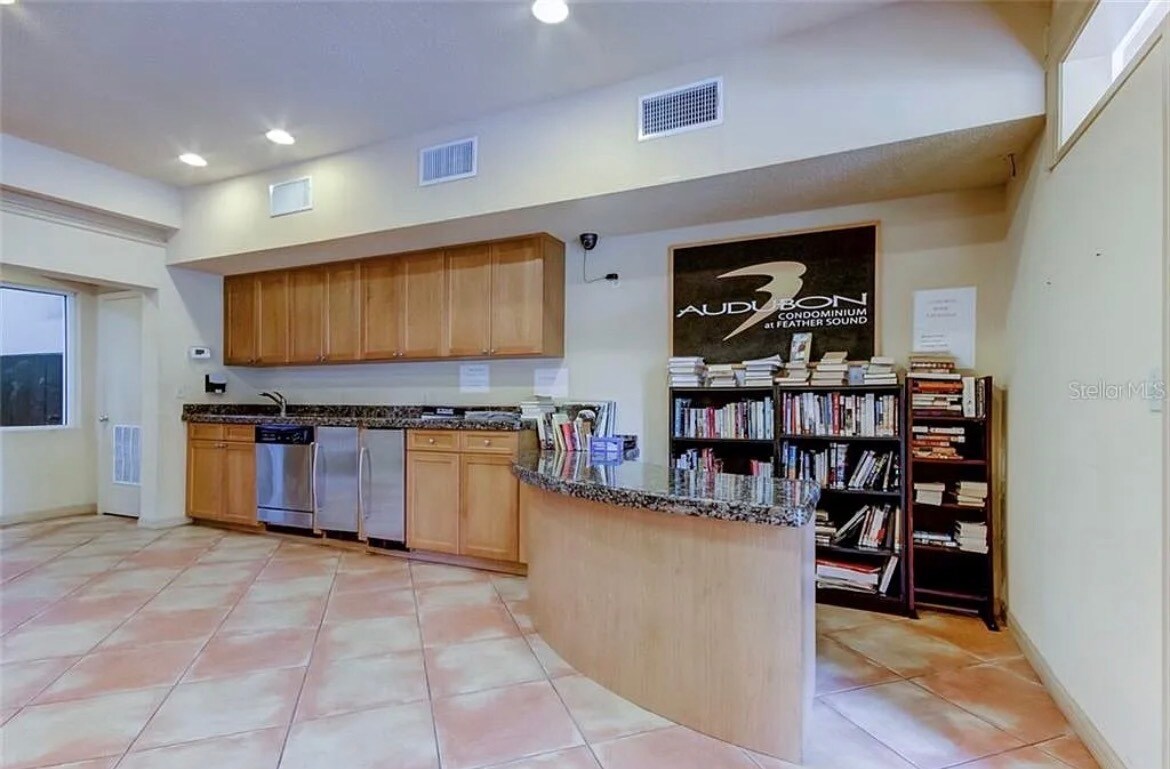 Building Photo - 2400 Feather Sound Dr