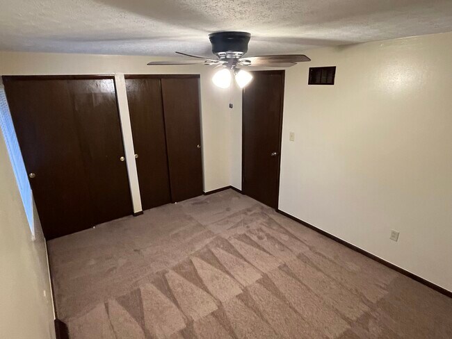 Spare bedroom - 3197 Cedar Grove Pl S