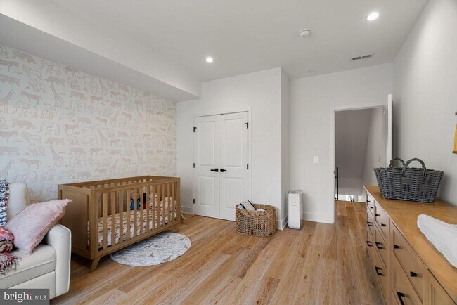 Building Photo - 2409 Oakford St