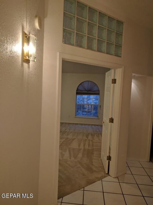 Building Photo - 7417 Mission Viejo Dr