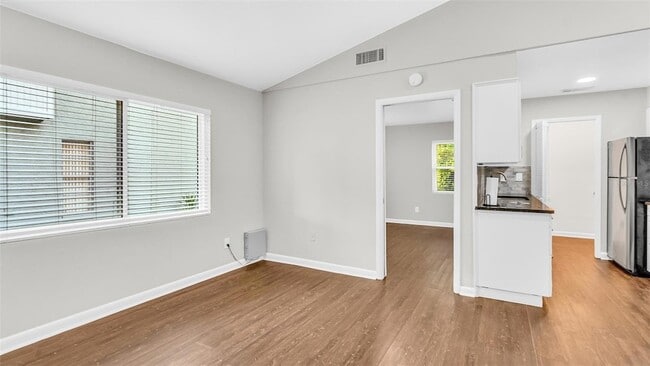 Building Photo - 7613 Amherst St