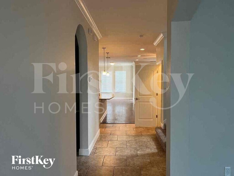 Building Photo - 2945 Top Water Way