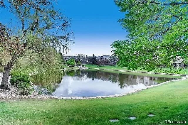 Building Photo - Beautiful 3 bedroom townhouse