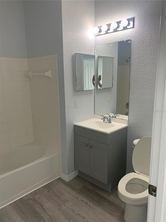 Building Photo - 8900 Legacy Ct