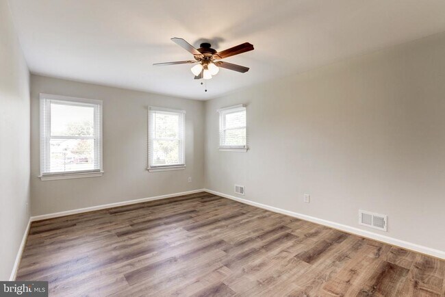 Building Photo - 17212 Brown Rd