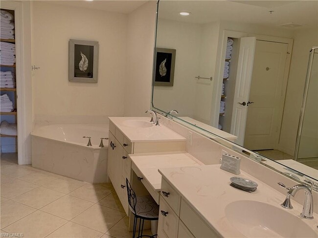 Building Photo - 14380 Riva Del Lago Dr