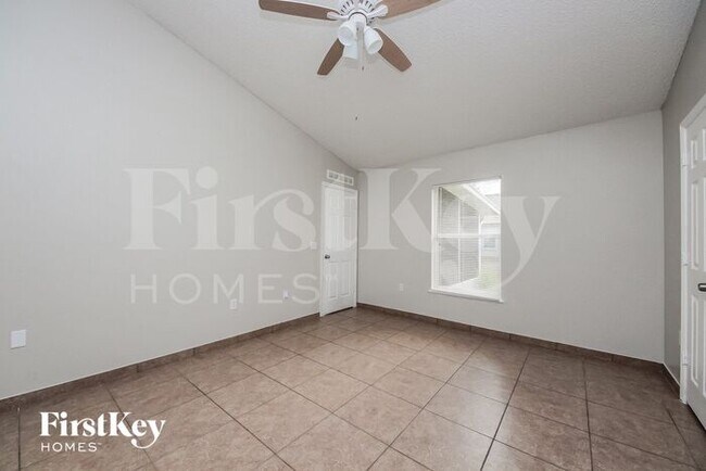 Building Photo - 431 Albatross Ct