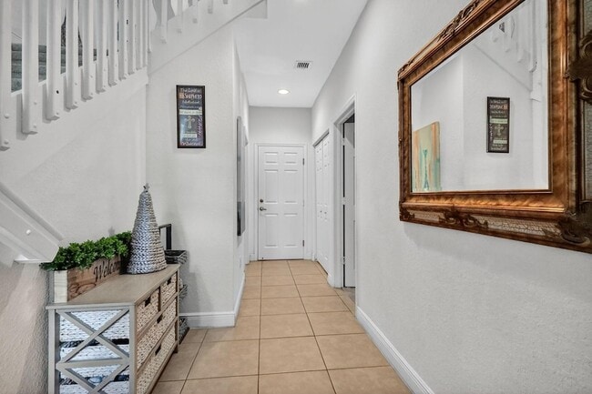 Building Photo - 2705 SW 119th Way