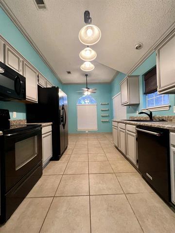 Building Photo - 943 Azalia Dr