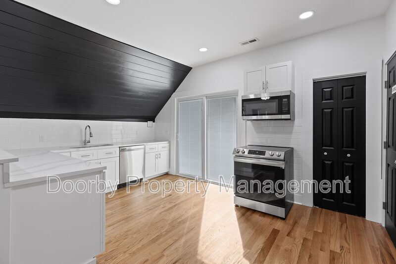 Building Photo - 1508 Bailey Ave
