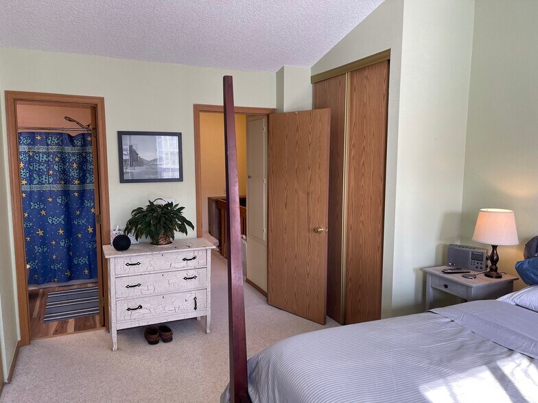 Master bedroom and hall to stairs - 8185 S Fillmore Cir