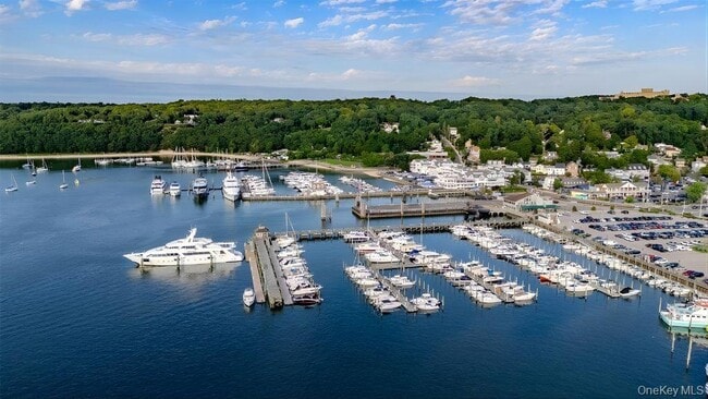 Building Photo - 126 E Main St