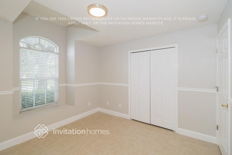 Building Photo - 1327 Crimson Clover Ln