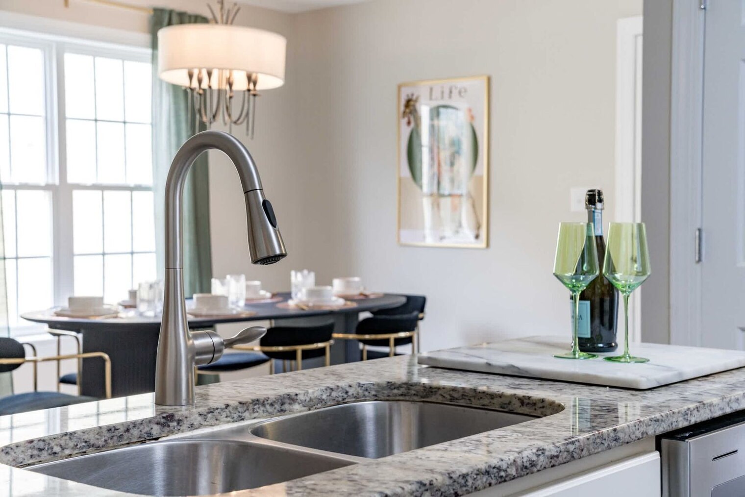 Building Photo - 2400 Hinton St