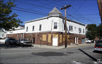 Building Photo - The Clifton Manor