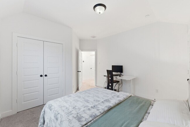 Building Photo - 10519 Cecilia Star Ln