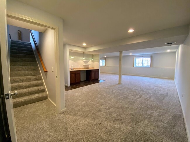 Building Photo - 2901 Red Oak Rd