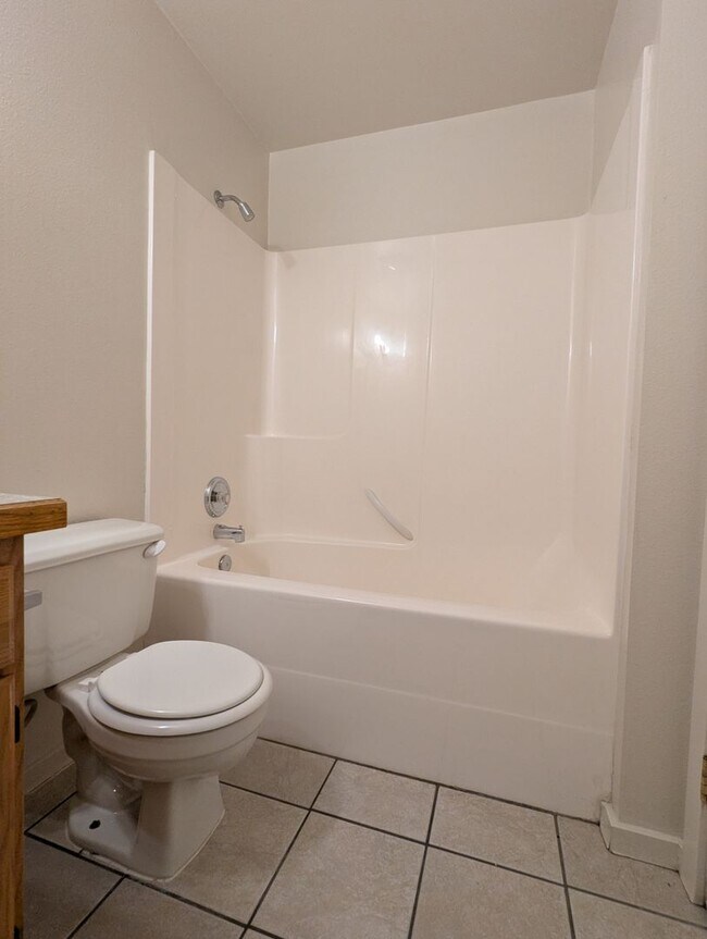 Building Photo - BishCarlson - 2907-2909 S 9th St