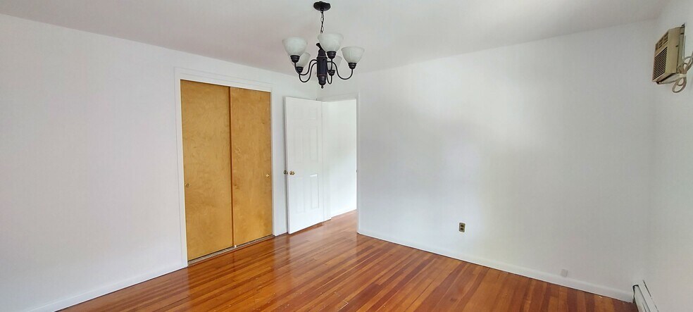 Livingroom View #1 - 325 Whiteman St
