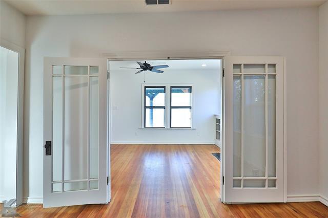 Building Photo - 1109 Jeanette St