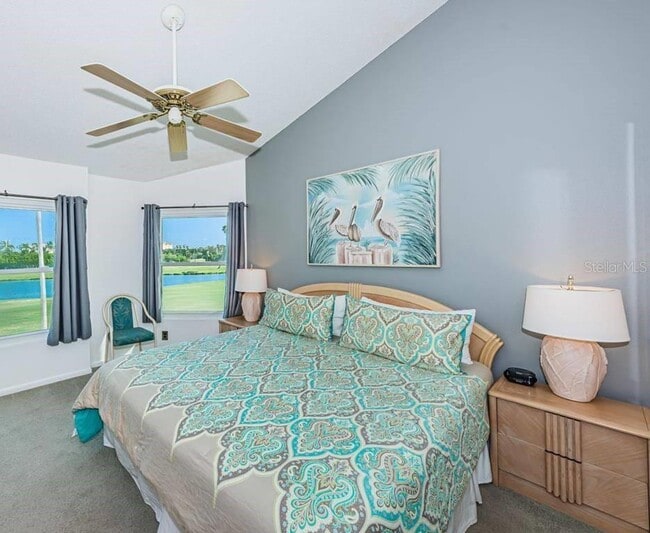 Building Photo - 6151 Bahia Del Mar Blvd S