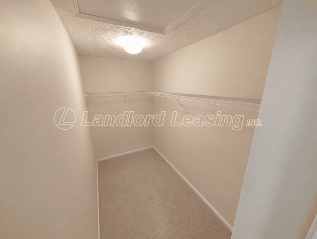 Building Photo - Avon Lake 3-Bedroom Condo with Pool, Tennis Courts & Lawn Care Included