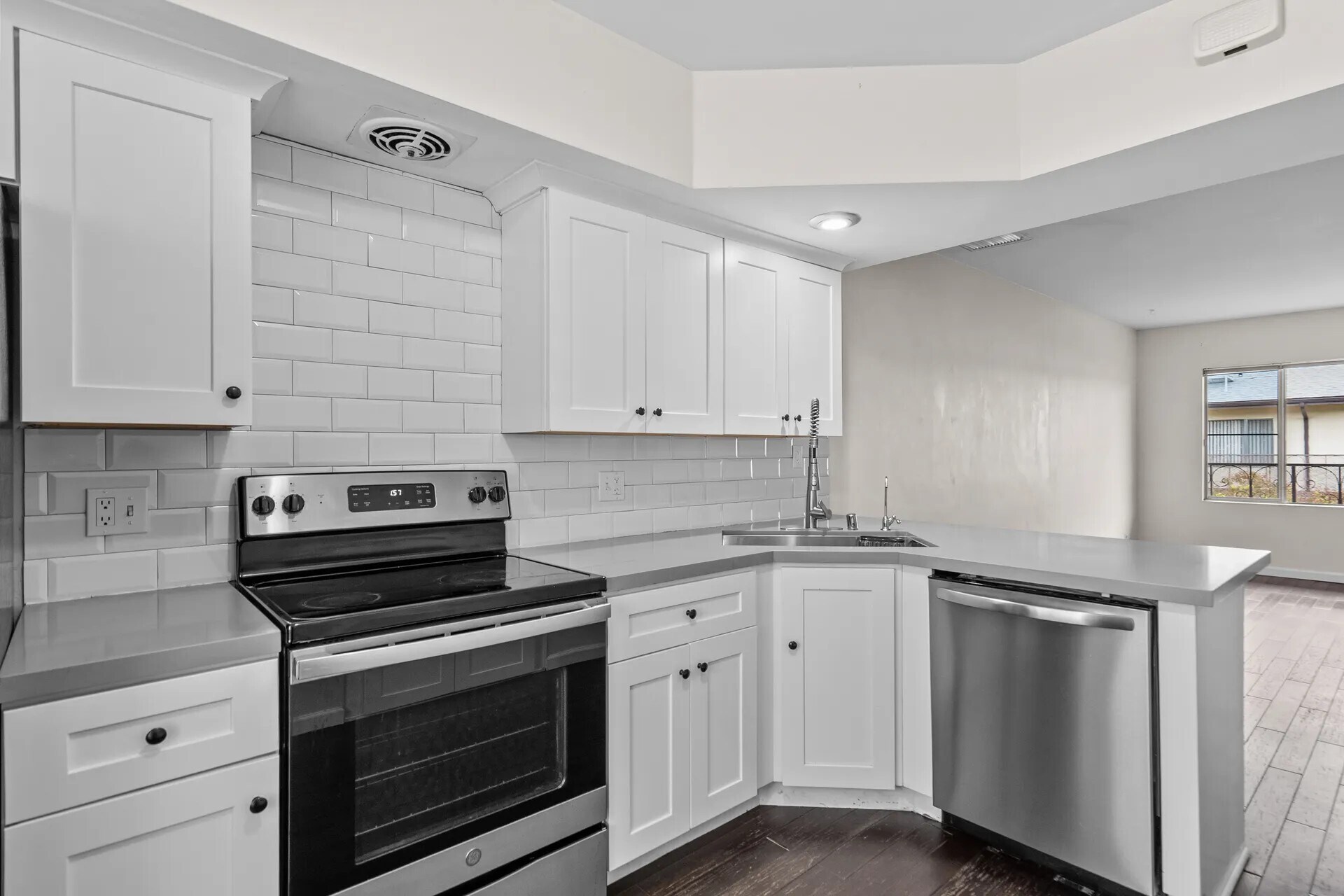 Building Photo - 510 N Jackson St