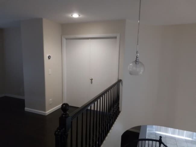 Building Photo - Spacious 4-Bed Single-Family Home in Las Vegas with Private Backyard