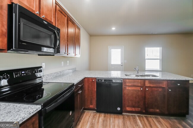Building Photo - 340 Augusta Woods Dr