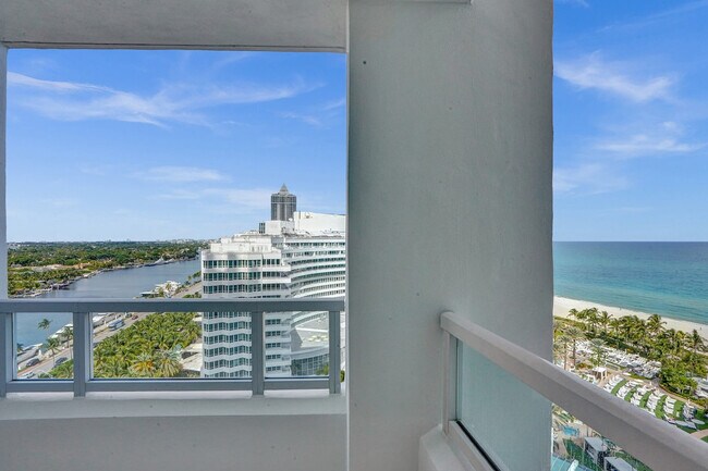 Building Photo - 4441 Collins Ave