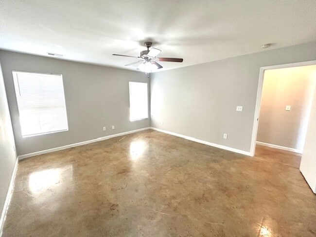 Building Photo - 1523 Jordan Rd