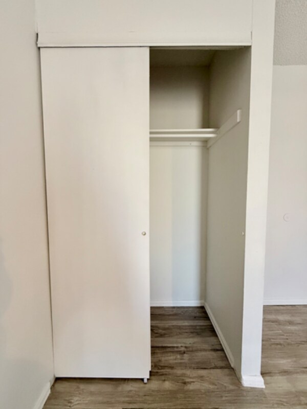 Building Photo - 2708 W 98th Dr