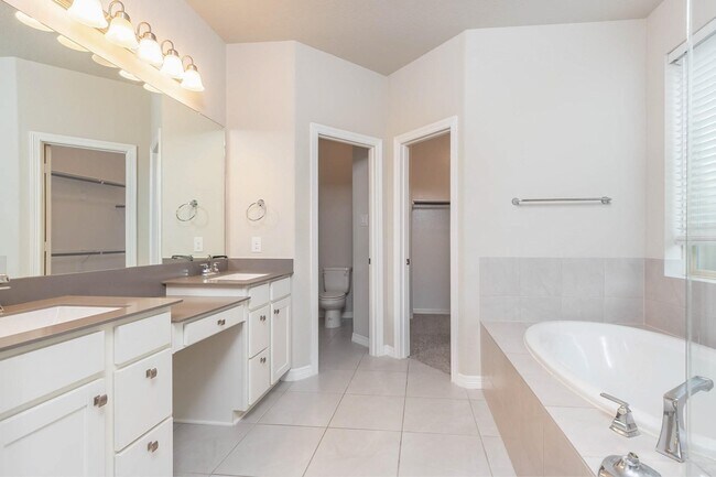 Building Photo - 3443 Cabernet Shores Dr