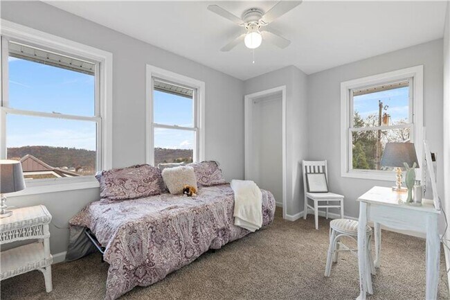 Building Photo - Spacious 4-Bedroom Home with Modern Updates & Private Driveway