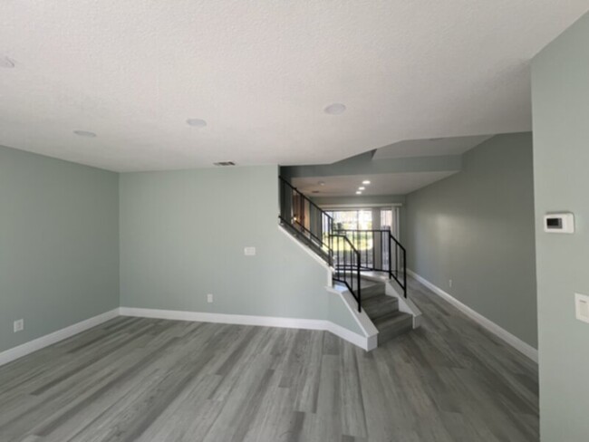 Building Photo - 2 bedroom 2 story townhome in Wekiva Reserve