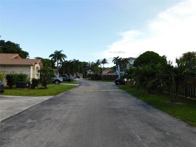 Building Photo - 14271 SW 150th Ave