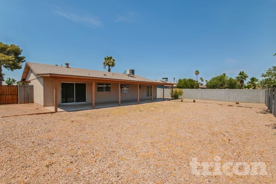 Building Photo - 7334 W Carol Ave