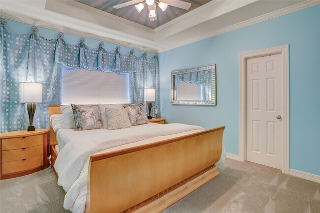 Building Photo - 4806 Wedgewood Dr