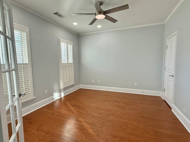 Building Photo - 239 Antebellum Ln